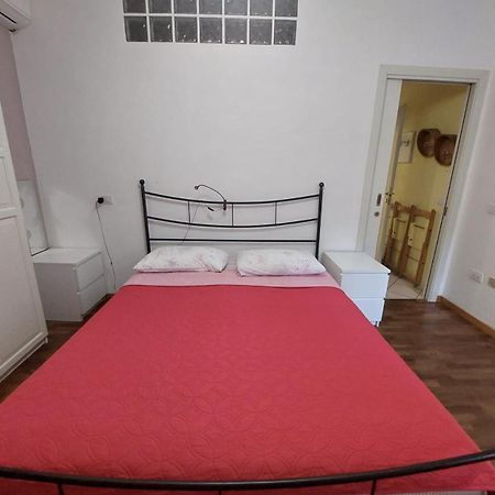 Apartamento Bilocale Centro Storico Pésaro Exterior foto
